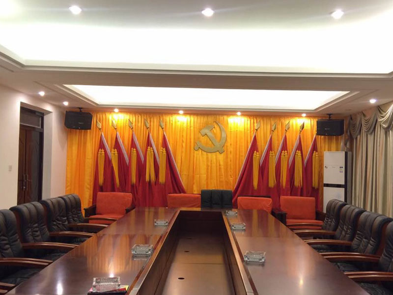 ���h����