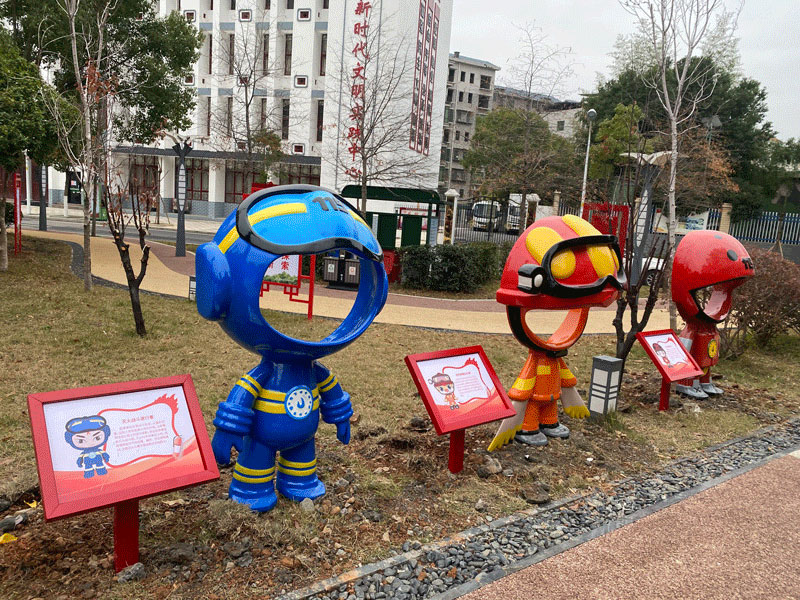 ���R����